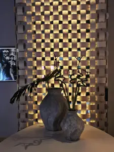 Christy 04 Wand ornament